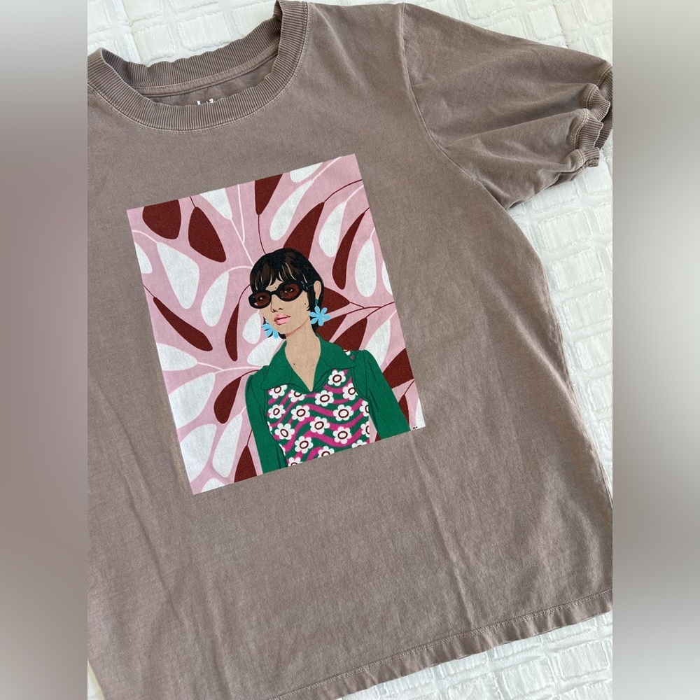 BIJOU KARMAN Graphic Short Sleeve T-Shirt Size Large